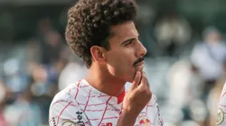 Lucas Evangelista durante partida entre Grêmio e Red Bull Bragantino, no Couto Pereira, no Paraná, pelo Campeonato Brasileiro, no dia 01/06/2024.