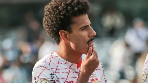 Lucas Evangelista durante partida entre Grêmio e Red Bull Bragantino, no Couto Pereira, no Paraná, pelo Campeonato Brasileiro, no dia 01/06/2024.