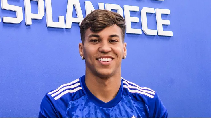 Kaio Jorge assina com o Cruzeiro. Foto: Gustavo Aleixo/Cruzeiro