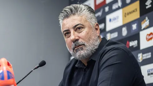 Alexandre Gallo vem buscando a qualificação do elenco para temporada