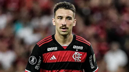 Léo Ortiz durante partida entre Flamengo e Palestino, no Maracanã, pela Copa Libertadores da América, no dia 10/04/2024.
