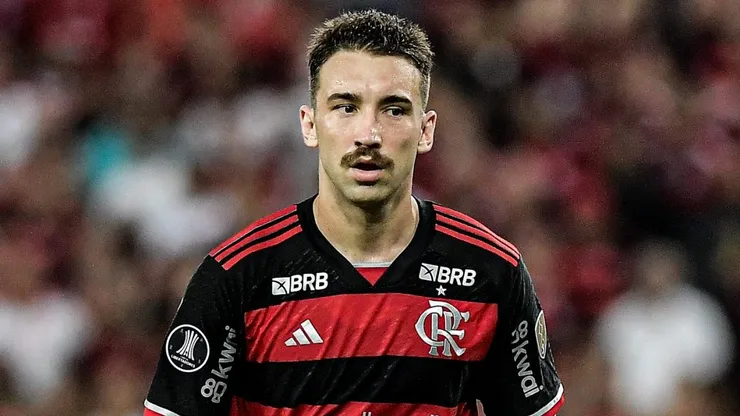 Léo Ortiz durante partida entre Flamengo e Palestino, no Maracanã, pela Copa Libertadores da América, no dia 10/04/2024.