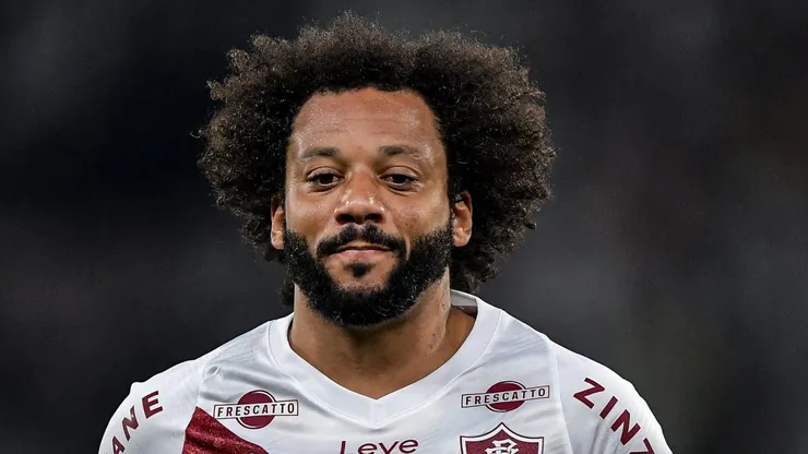 RJ - RIO DE JANEIRO - 11/06/2024 - BRASILEIRO A 2024, BOTAFOGO X FLUMINENSE - Marcelo jogador do Fluminense durante partida contra o Botafogo no estadio Engenhao pelo campeonato Brasileiro A 2024.