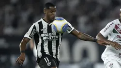 Júnior Santos em ação na partida Botafogo x Fluminense