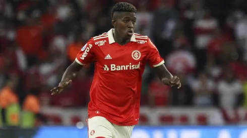 Vitão está de saída do Internacional