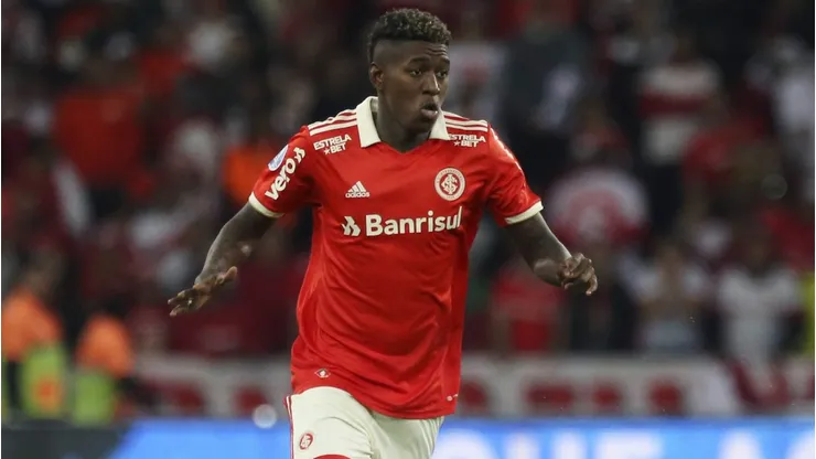 Vitão está de saída do Internacional