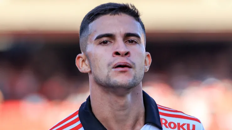 Técnico do São Paulo foi exaltado por Nestor.