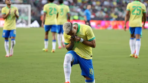 Andreas Pereira comemorando o primeiro gol pelo Brasil. (Foto de Tim Warner/Getty Images)