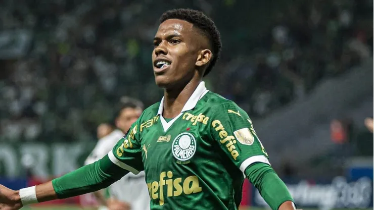 Foto: Divulgação/Site Oficial do Palmeiras - Estevão William em ação pelo Palmeiras