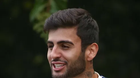 Liziero durante treino no CT da Barra Funda. Volante será avaliado no Tricolor.