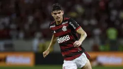 Foto: Marcelo Cortes / Flamengo - Ayrton Lucas ainda não deve retornar