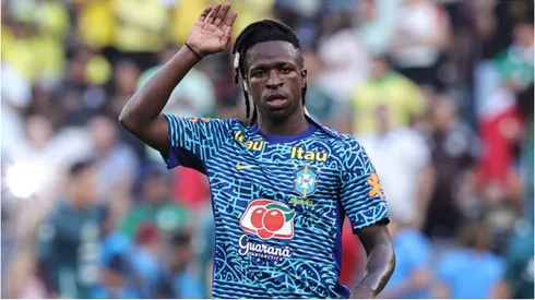Foto: Omar Vega/Getty Images - Vini Jr. treinando com a Seleção Brasileira.