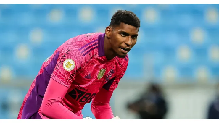 Hugo Souza gostou do que ouviu do Santos, mas Clube paulista quer mudar um dos pedidos do Fla