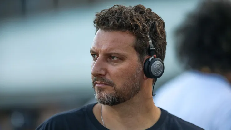 Elano, ex-jogador do Santos, na partida contra o Palmeiras no estádio Vila Belmiro pelo Campeonato Paulista - Foto: Reinaldo Campos/AGIF