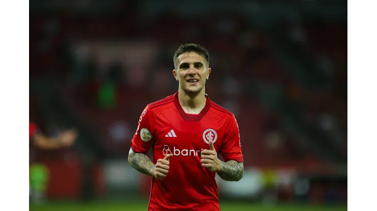 Bustos tem contrato com o Inter até dezembro