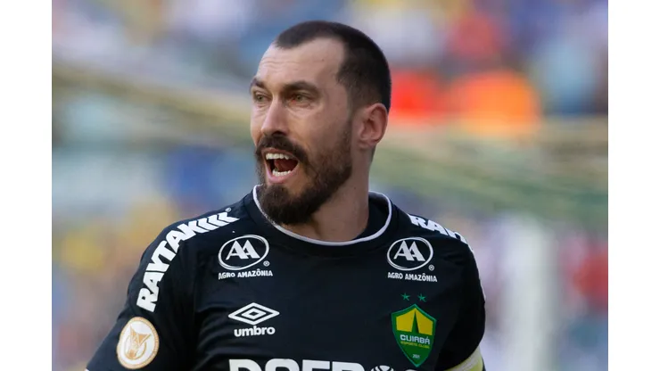 Foto: Gil Gomes/AGIF - Walter é titular absoluto do Cuiabá