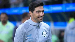 Treinador português durante a partida do Palmeiras e Atlético-MG
