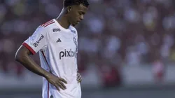 Carlinhos não tem conseguido sequência no Flamengo