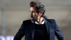 Eduardo Domínguez na época que dirigia o Colón em partida contra o Independiente, no Estádio San Juan del Bicentenario, pela semifinal da Copa da Argentina, no dia 31/05/2021. Foto: Alexis Lloret/Getty Images