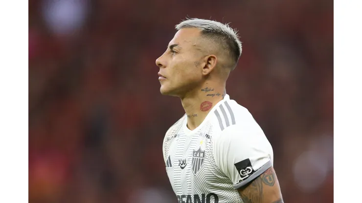 Vargas pode deixar Atlético-MG no fim de ano.