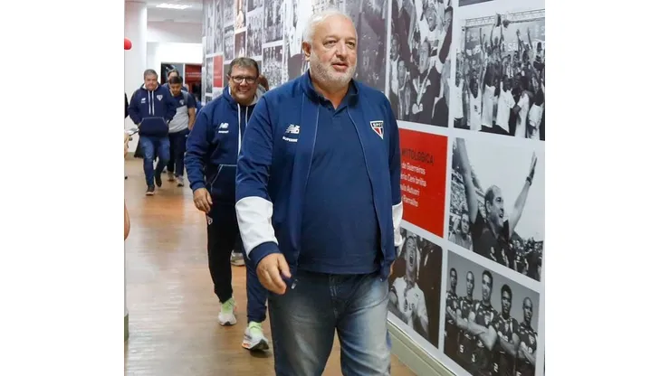 Carlos Belmonte negoi saída de Welington para o Grêmio - Foto: Rubens Chiri/São Paulo FC