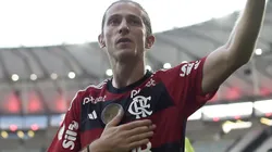 Filipe Luís em sua despedida como jogador em partida entre Flamengo e Cuiabá, no Maracanã, pelo Campeonato Brasileiro de 2023, no dia 03/12.