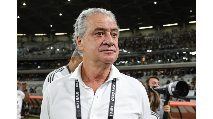 Sérgio Coelho convoca reunião do conselho.