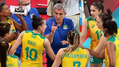 Brasil de José Roberto Guimarães: medalha de prata nos Jogos Olímpicos de Tóquio (Foto: Toru Hanai/Getty Images)