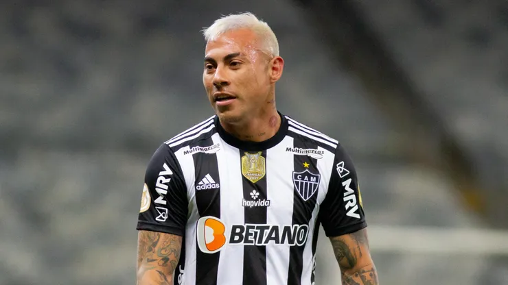 Atacante chileno revelou mais detalhes durante evento