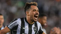 Eduardo comemora gol pelo Botafogo. Foto: Thiago Ribeiro/AGIF