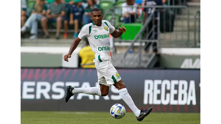 Criciúma e Cuibá jogam partida da 6ª rodada que estava atrasada.
