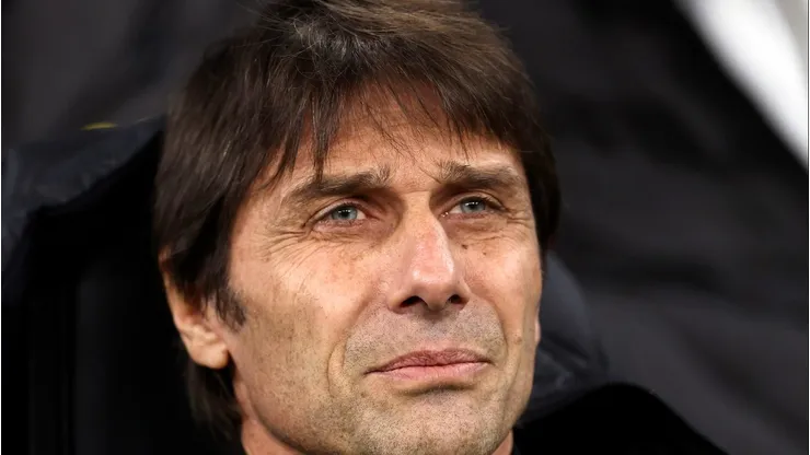 Antonio Conte, treinador do Napoli - Foto: Catherine Ivill/Getty Images