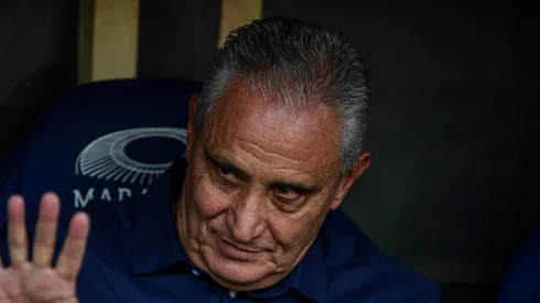 RJ - RIO DE JANEIRO - 11/05/2024 - BRASILEIRO A 2024, FLAMENGO X CORINTHIANS - Tite tecnico do Flamengo durante partida contra o Corinthians no estadio Maracana pelo campeonato Brasileiro A 2024.