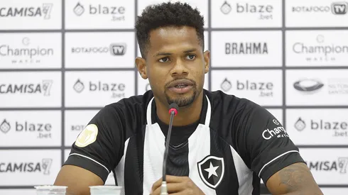 Júnior Santos tem futuro no Flamengo exposto nos bastidores
