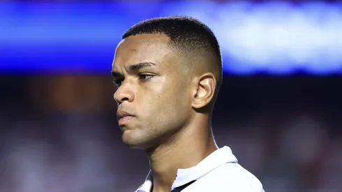 Juan durante a partida contra a Raposa. Foto: Marcello Zambrana/AGIF