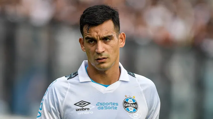 Cristaldo, jogador do Grêmio, durante partida contra o Vasco no estádio São Januário pelo Brasileirão Série A - Foto: Thiago Ribeiro/AGIF