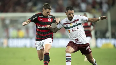 Renato Augusto e Varela em Flamengo e Fluminense pelo Campeonato Brasileiro