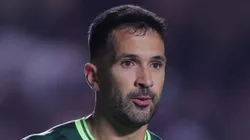 Luan, jogador do Palmeiras, durante partida contra o São Paulo. Zagueiro deve jogar no Exterior.