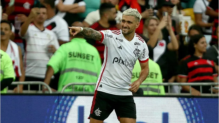 Arrascaeta desfalca o Flamengo por conta da Copa América