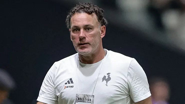 Foto: Pedro Souza/Atlético - Gabriel Milito pede contratação de meia do Corinthians
