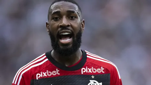 Gerson roubou a cena no vestiário do Mengão