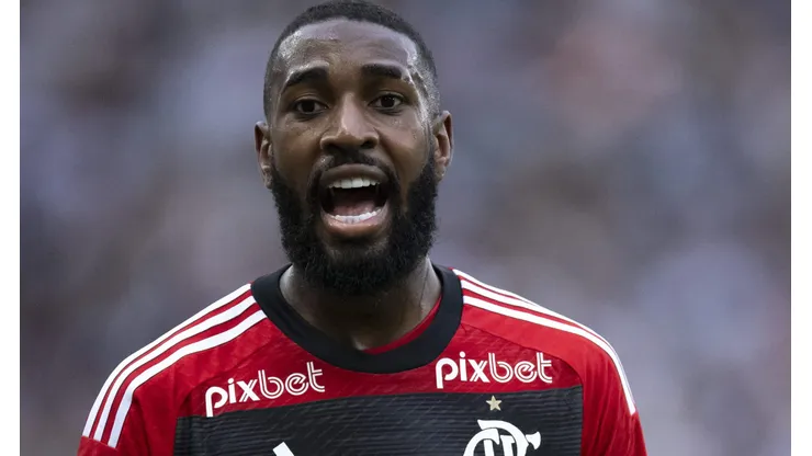 Gerson roubou a cena no vestiário do Mengão