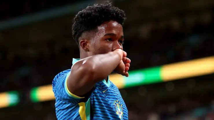 Endrick na Seleção Brasileira. Foto: Catherine Ivill/Getty Images