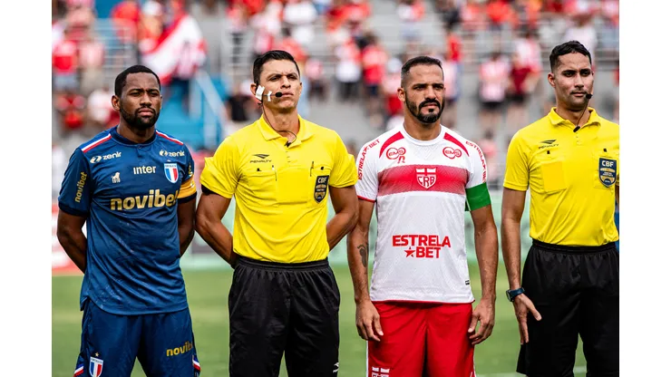 Em fevereiro, CRB e Fortaleza se enfrentaram no estádio Rei Pelé, em Maceió, nas Alagoas (Foto: Francisco Cedrim/AGIF)