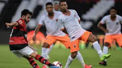 Volante em ação pelo Rubro-negro, em 2021