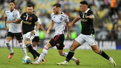 Vina jogador do Flamengo durante partida contra o Vasco. Foto: Thiago Ribeiro/AGIF