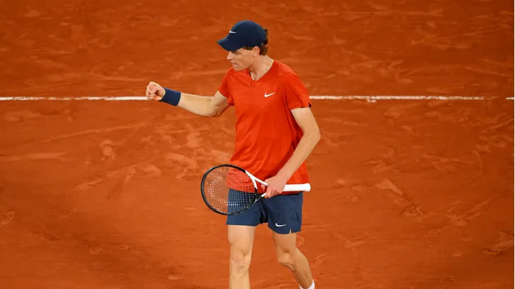 Sinner: nas quartas de final em Roland Garros (Foto: Tim Goode/Getty Images)