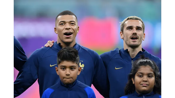 Mbappé e Griezmann lideram a França em campo durante mais um ciclo importante, às vésperas da Eurocopa (Foto: Dan Mullan/Getty Images)
