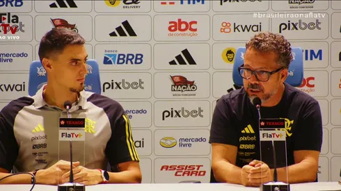 Cleber Xavier e Matheus BIanchi na coletiva após Vasco x Flamengo - Foto: Reprodução/FlaTV