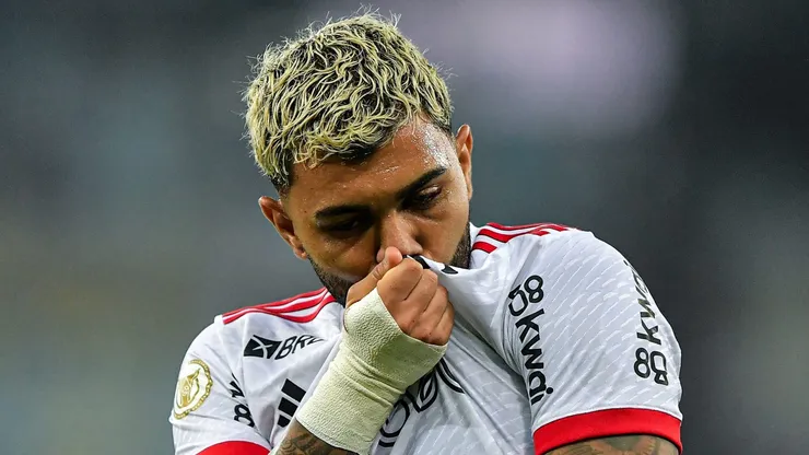 SP - RIO DE JANEIRO - 02/06/2024 - BRASILEIRO A 2024, VASCO X FLAMENGO - Gabigol jogador do Flamengo comemora seu gol durante partida contra o Vasco no estadio Maracana pelo campeonato Brasileiro A 2024. Foto: Thiago Ribeiro/AGIF